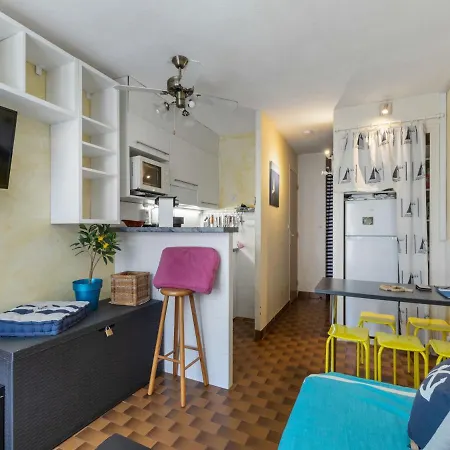 Studio For 4 Apartmán